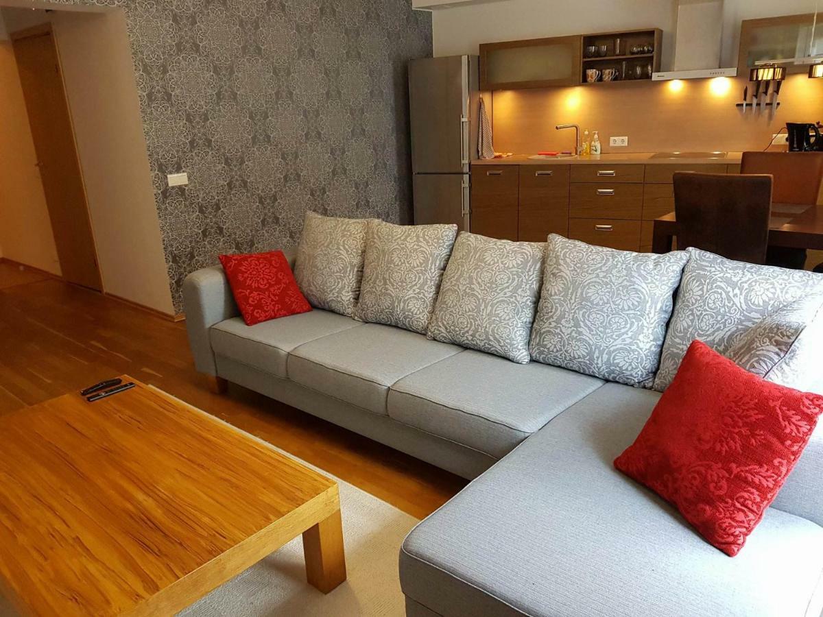 Superior Apartment Near The City Center Tartu Exterior foto